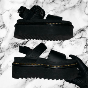 Dr. Martens Women’s Black Voss Quad Sandals Size 6